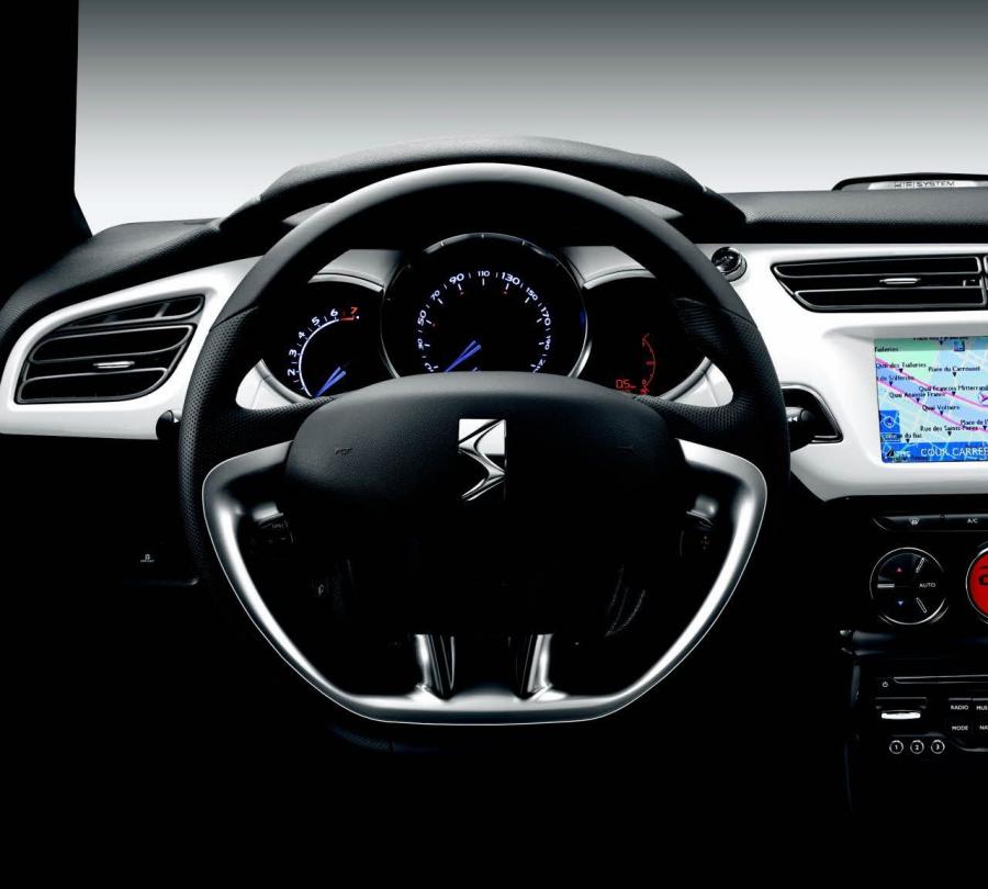  Citroen DS3 2009 года  (фото 23 из 72)